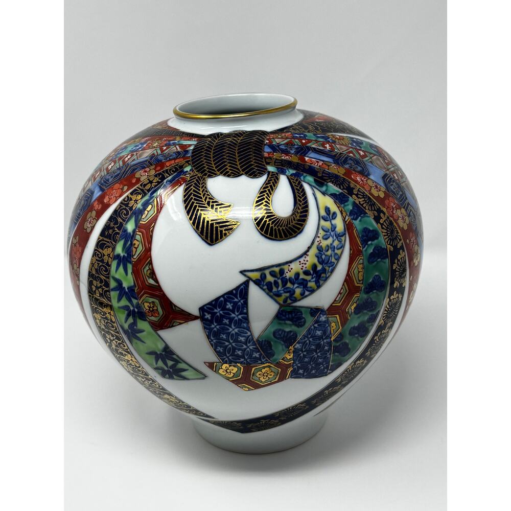 Vintage Japanese Imari-Style Porcelain Vase Hand Painted Gilt, Mid-Century Decor